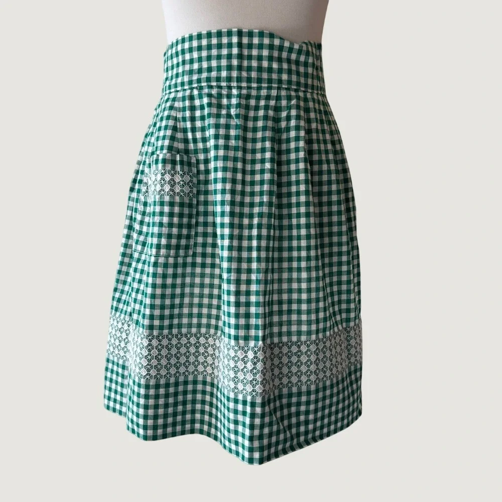VNTG Green White Gingham Check Apron Shabby Chic Cottagecore Hostess Lace Trim